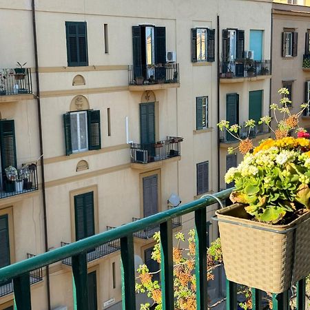 Di Fresco Apartments - Holiday House 팔레르모 외부 사진
